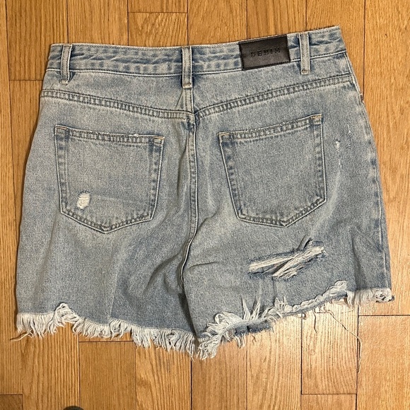 Glassons Light Blue Frayed Jean Shorts - Picture 4 of 5